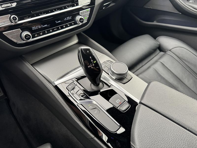 BMW Řada 5 530d*195kw*4x4*CZ*M-Paket*DPH* - fotka 26 z 46