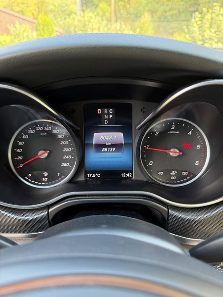 Mercedes-Benz Třídy V (2022) EXCLUSIVE 300d 4M AMG/AIR - fotka 29 z 52