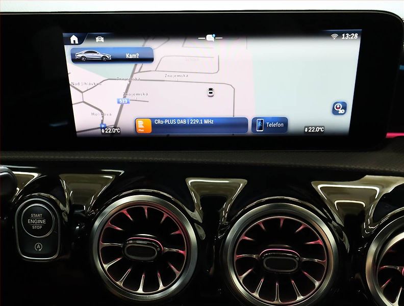 Mercedes-Benz CLA (2023) AMG Paket 200 d - fotka 13 z 27