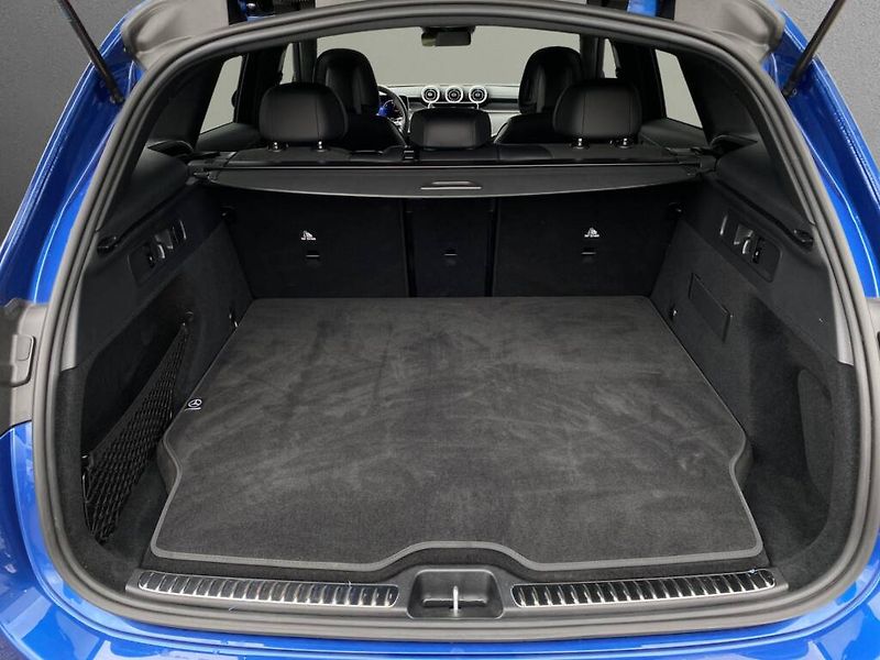 Mercedes-Benz GLC (2024) 300 de 4MATIC - fotka 26 z 29