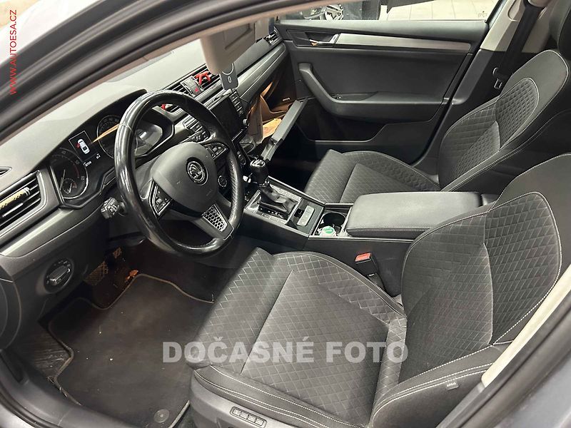 Škoda Superb (2015) 2.0tdi, ČR, AT, navi, bixen - fotka 3 z 3