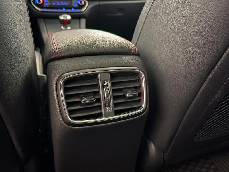 Hyundai i30 (2021) MHEV 1.5 TGDi N-line kombi - fotka 40 z 43