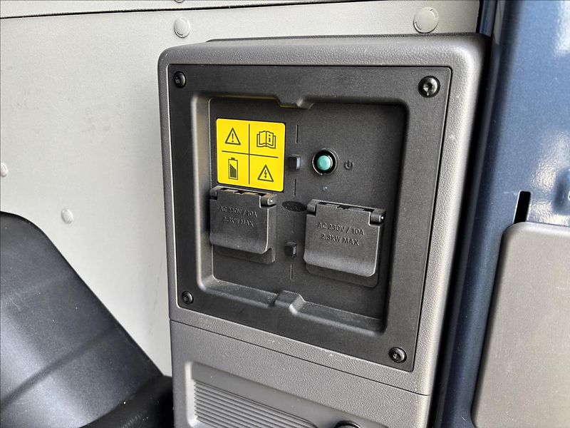 Ford Transit 0,0 Trend 68kWh 198kW269k L2 - fotka 11 z 40