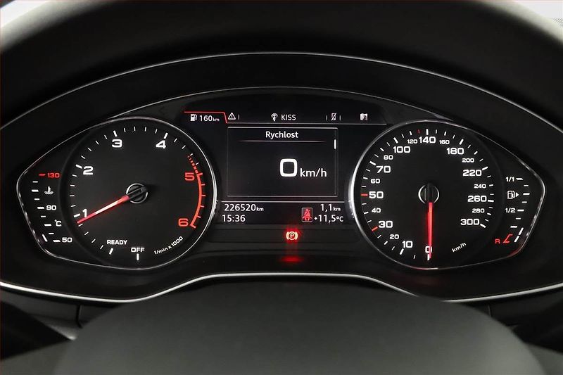 Audi A4 (2018) 2.0 TDI, 4X4, Navi, Bi-Xenony - fotka 8 z 20