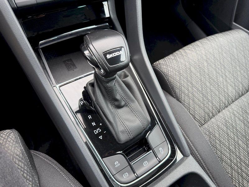 Škoda Karoq (2023) 1,5TSI 110kW DSG Style Plus - fotka 28 z 35