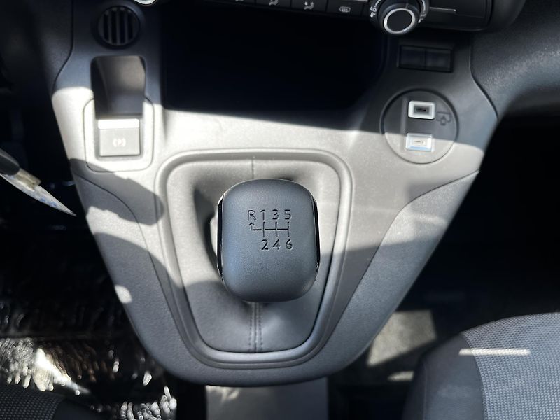 Citroën Berlingo (2026) YOU PROFI Diesel 100k Manual - fotka 12 z 26