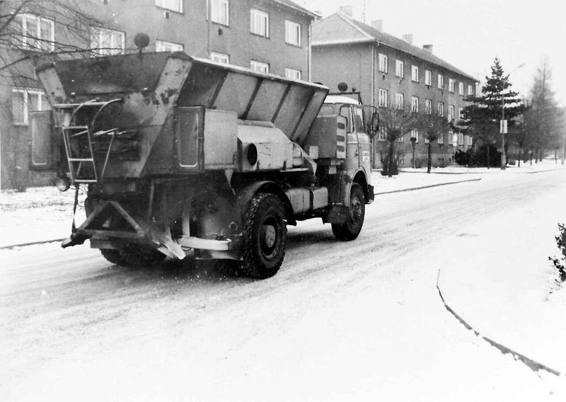 Technologie vozidel pro zimní údržbu silnic prošlo velkou modernizací. Dnes jsou sypače vybaveny nejmodernějšími technologiemi.