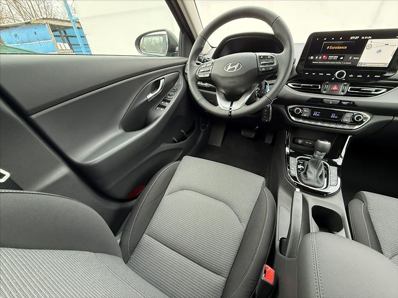 Hyundai i30 1,6 T-GDI 110kW DCT Go Czech - fotka 7 z 23
