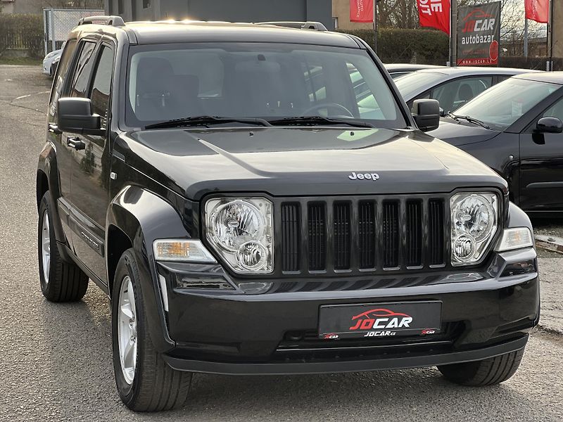Jeep Cherokee 2.8CRD MANUÁL 6.R.ST. KLIMA - fotka 3 z 38