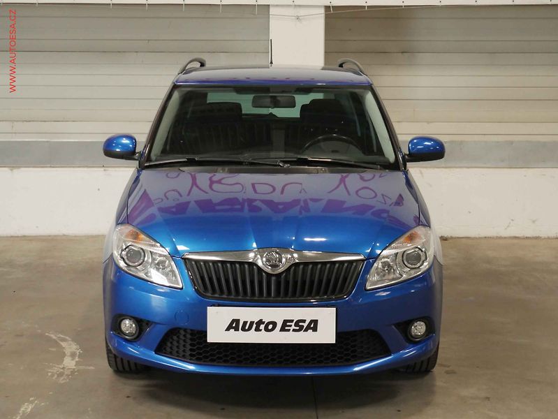 Škoda Fabia (2014) 1.2 TSi, AC, tempo, park - fotka 2 z 19