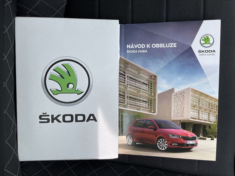 Škoda Fabia 1,0 TSI Combi Ambition Plus - fotka 19 z 23