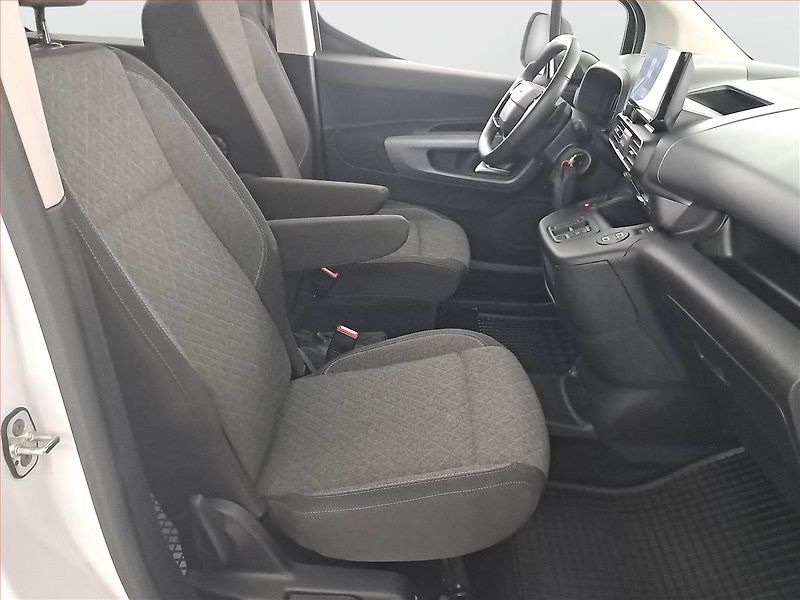 Opel Combo (2024) Maxi Edition 1.5 CDTI, 7Míst - fotka 9 z 18