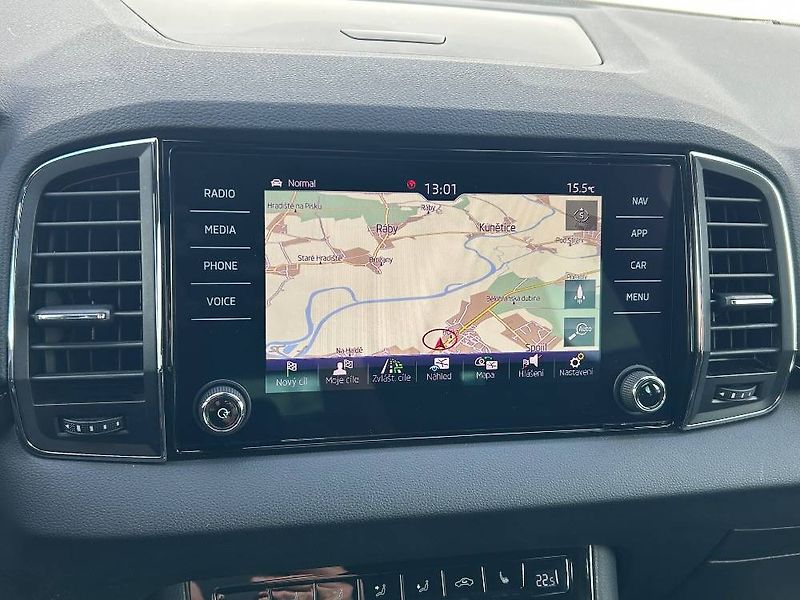 Škoda Karoq 2,0TSI 140kW Sportline 7DSG 4x - fotka 16 z 28