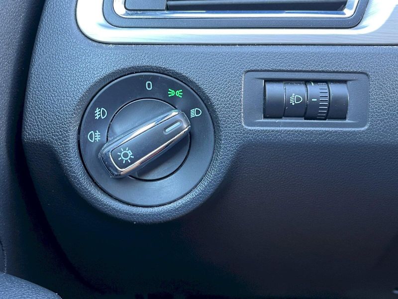 Škoda Rapid (2014) Spb.1.2 TSI 77kW Elegance Plus - fotka 7 z 31