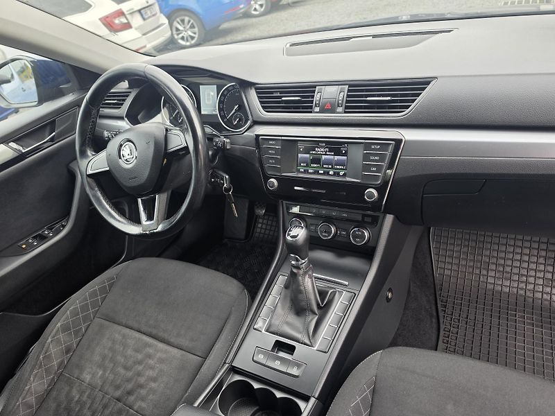 Škoda Superb 2.0TDI  - fotka 9 z 15