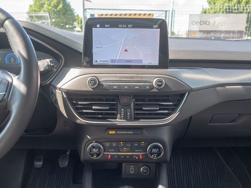 Ford Focus (2019) ČR 2.0TDCI 110KW – VÝBAVA! - fotka 26 z 55