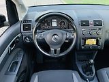 Volkswagen Touran 2.0TD MAN 7MÍST SERVISKA TAŽNÉ - náhled 25