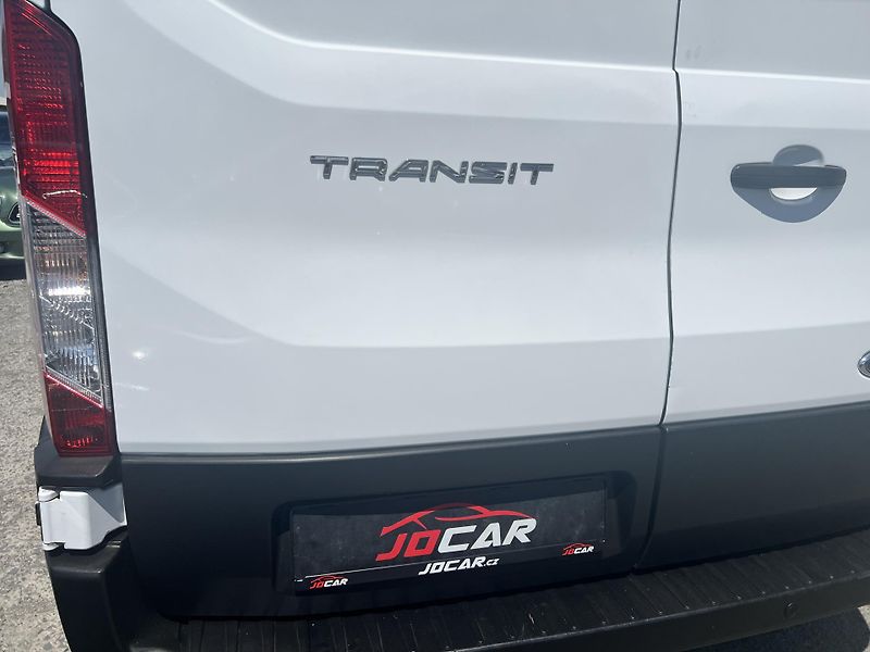 Ford Transit 2.0TDCi 6MÍST AUTOMAT TEMPOMAT - fotka 32 z 33