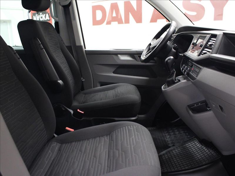 Volkswagen Caravelle 2,0 TDI 110kW DSG Comfortline - fotka 12 z 32