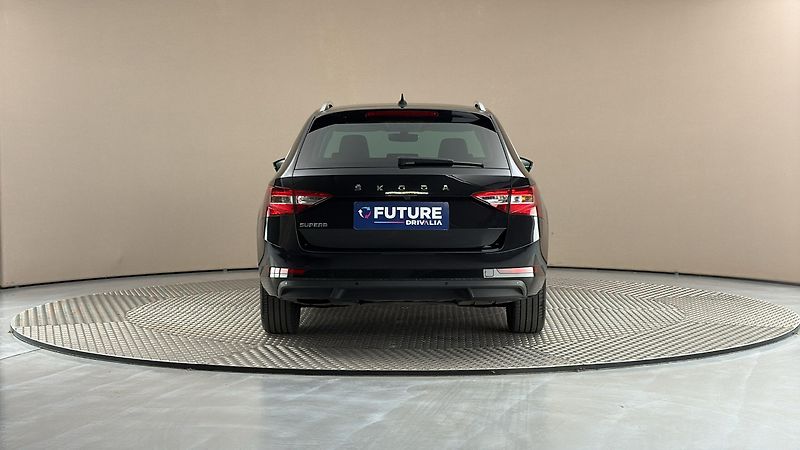 Škoda Superb 2.0 TDI DSG Style Combi - fotka 5 z 27