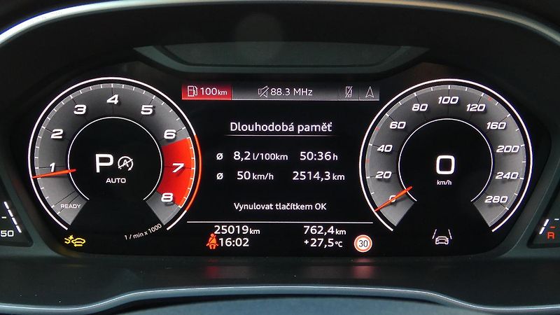 Audi Q3 Sportback 40 TFSI quattro S li - fotka 14 z 23