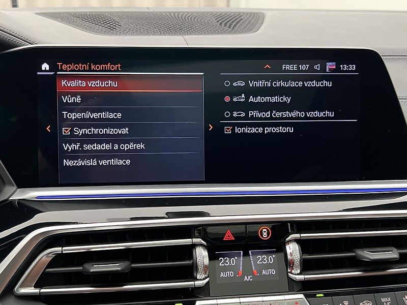 BMW X5 XDrive 30d M-Paket AUT CZ - fotka 50 z 54
