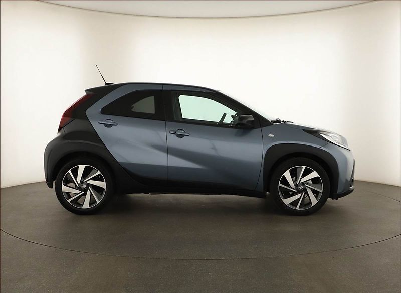 Toyota Aygo (2024) 1.0, Automat, ČR,1.maj - fotka 6 z 20