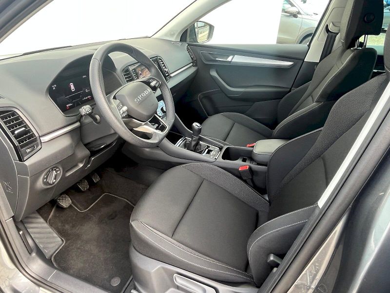 Škoda Karoq (2025) Drive 1,5TSI / 110kW M6F - fotka 10 z 29