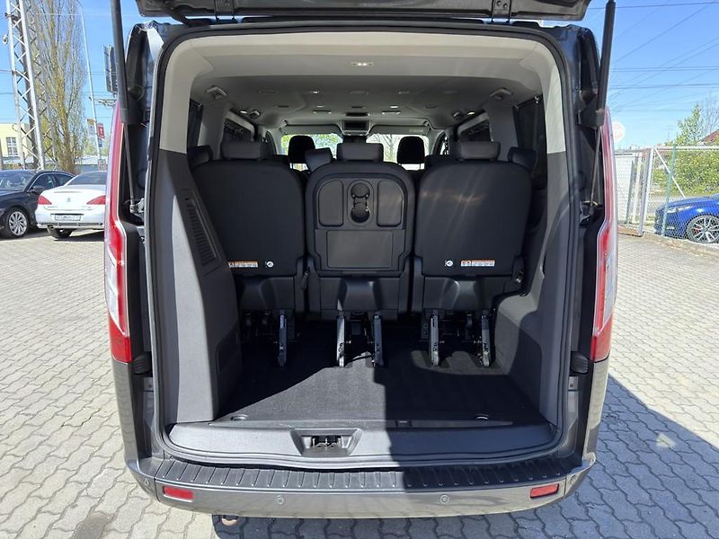 Ford Tourneo Custom 2.0 TDCi 96 kW 8 míst - fotka 10 z 23