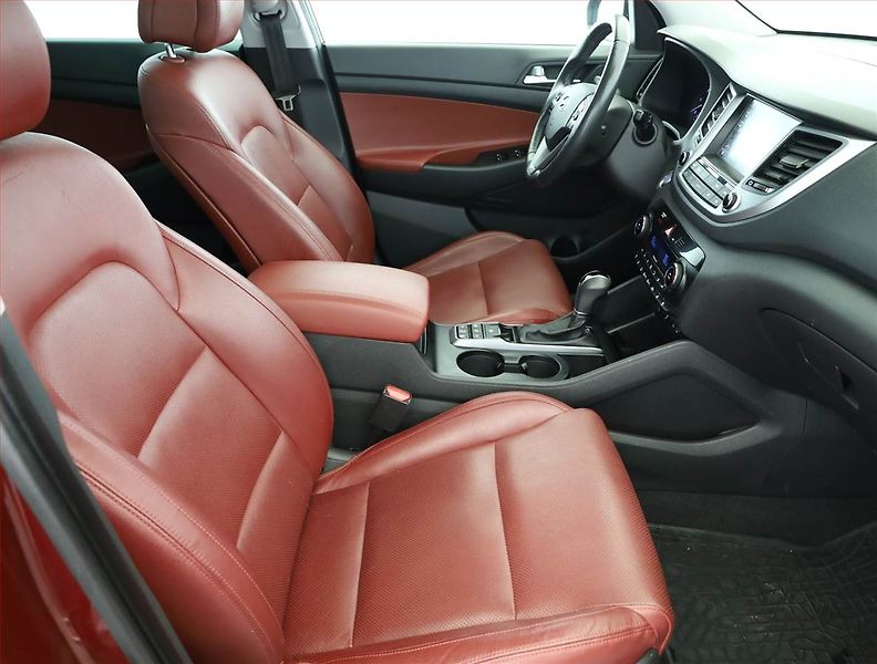 Hyundai Tucson (2016) Style 2.0 CRDi, 4X4, Automat - fotka 7 z 21
