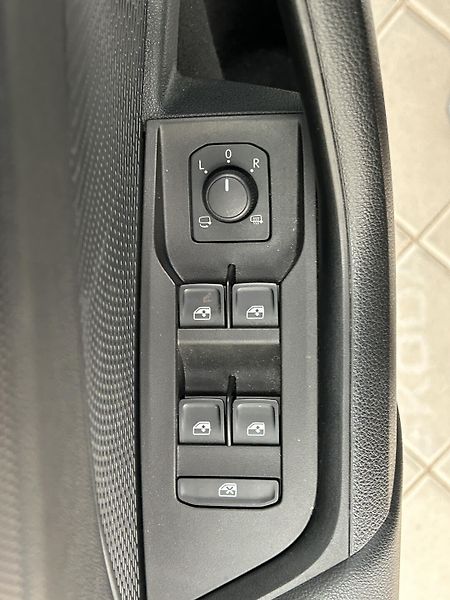Škoda Octavia 2.0 TDI Style Plus - fotka 8 z 29