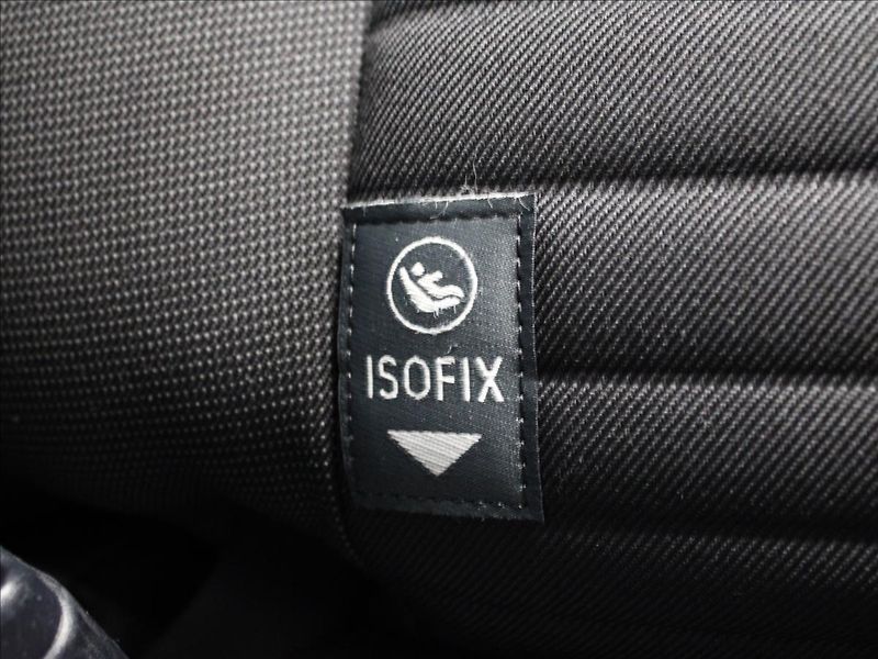 Toyota Auris 1,2 Turbo navi aut. Klima - fotka 29 z 31