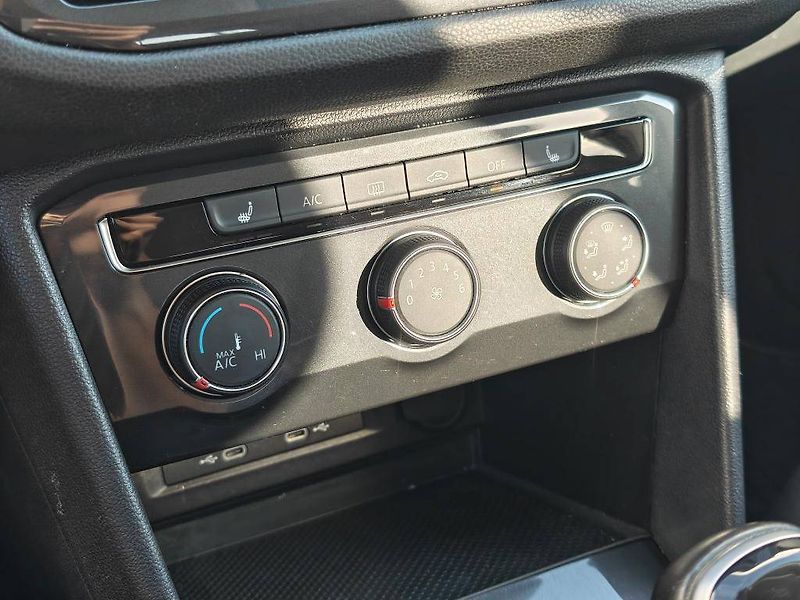 Volkswagen Tiguan 6G 1,5TSi - fotka 17 z 22
