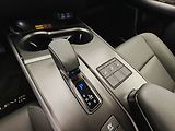 Lexus UX 300h 300h 4x2 F Sport Design - náhled 38