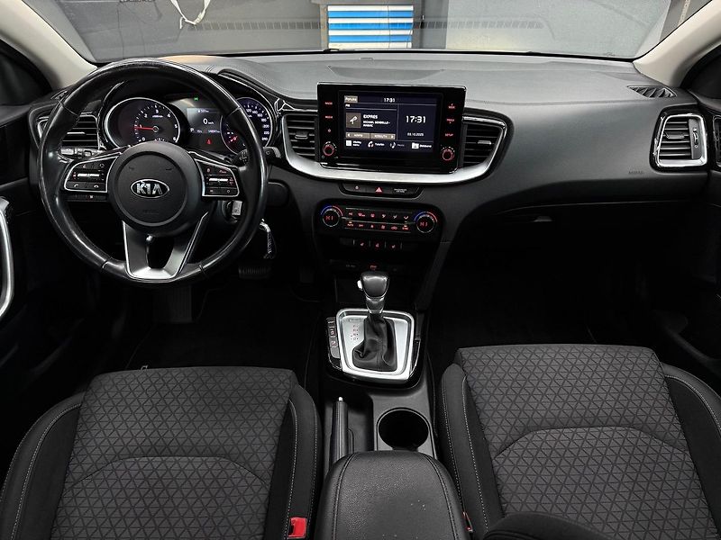 Kia Ceed (2020) SW 1.6 CRDi 136k Platinum A/T - fotka 14 z 22