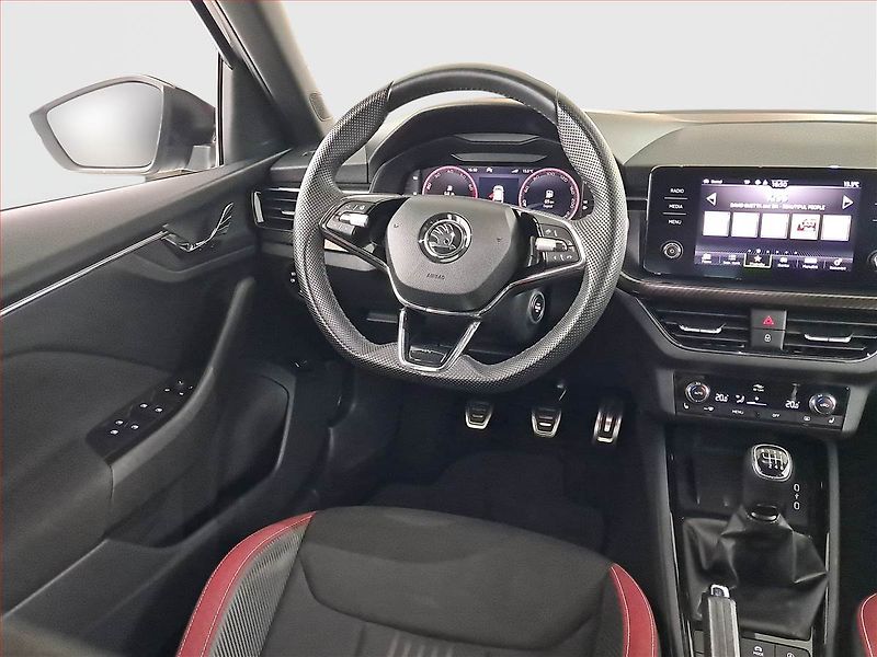 Škoda Kamiq (2023) Monte Carlo 1.0 TSI - fotka 7 z 22
