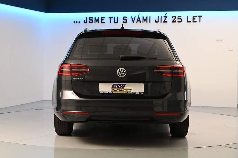 Volkswagen Passat (2018) 2.0 LED ACC TDI - fotka 6 z 32
