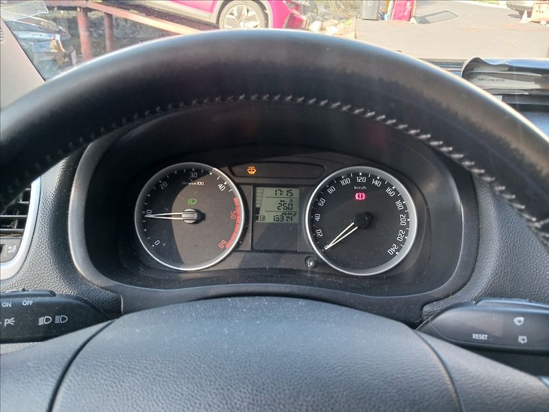 Škoda Fabia 1,4 TDI STYL  59KW - fotka 14 z 19