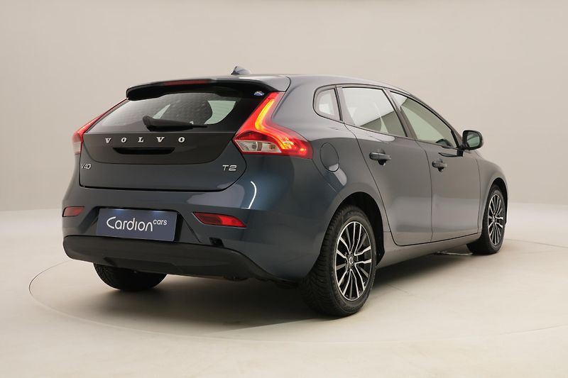 Volvo V40 T2 MOMENTUM  - fotka 12 z 39