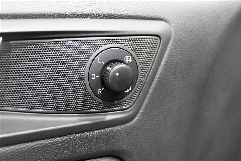 Škoda Yeti 2,0 TDI Monte Carlo rezervován - fotka 15 z 31