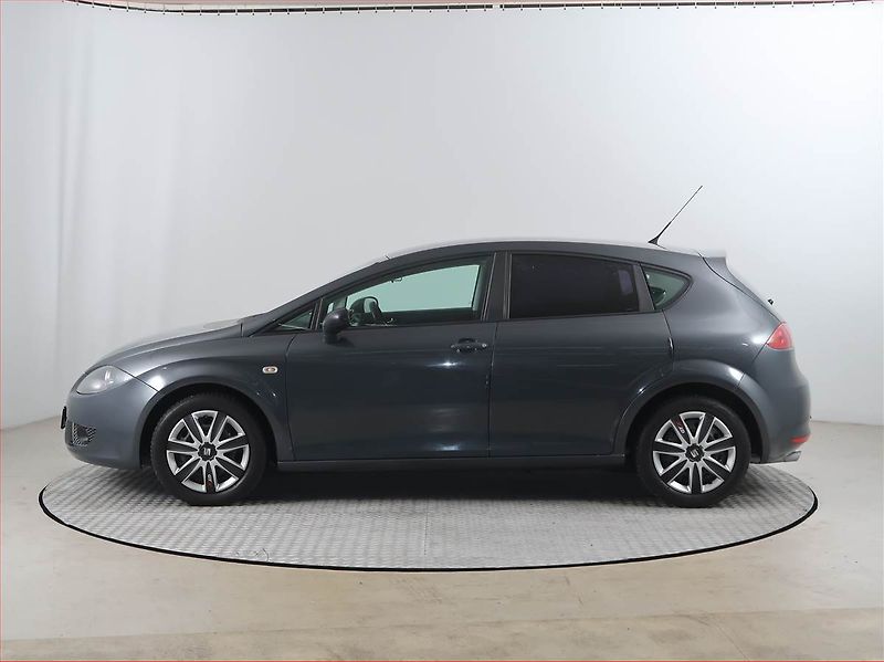 Seat Leon (2008) 1.6, Tempomat - fotka 3 z 13