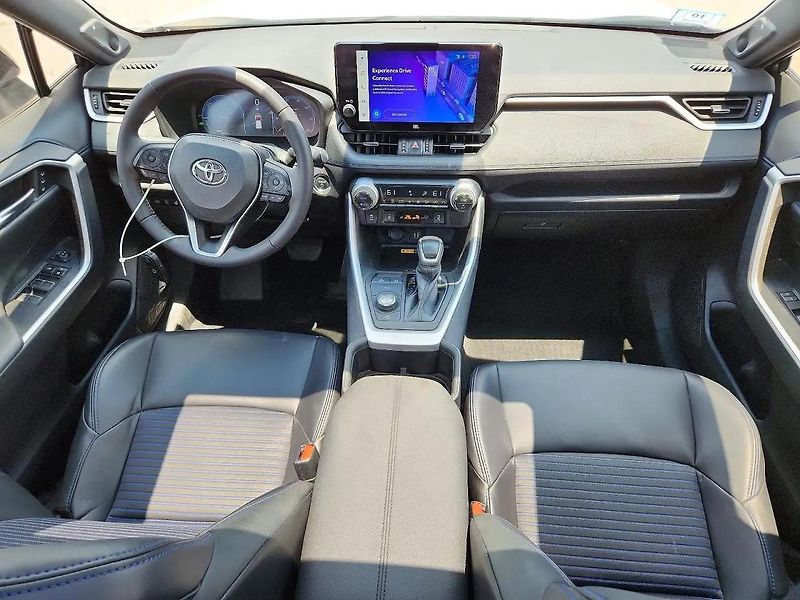 Toyota RAV4 (2024) Auto na cestě - fotka 8 z 13