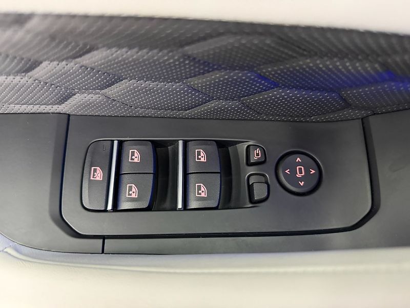 BMW X6 COMPETITION LCI, CARBON KIT SO - fotka 35 z 38