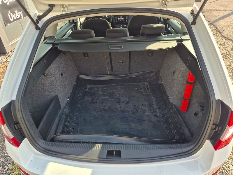 Škoda Octavia (2013) 1.6TDi 77kW , pěkná, bez koroz - fotka 21 z 24
