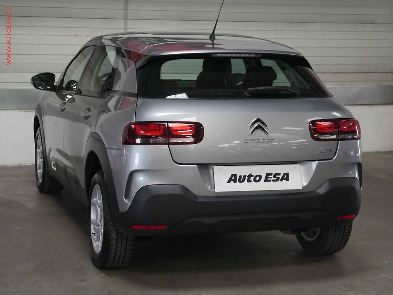 Citroën C4 Cactus (2018) 1.2 PT, 2.maj,ČR, servis - fotka 4 z 19