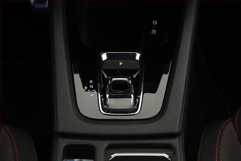 Škoda Octavia (2022) RS 2.0 TSI - fotka 13 z 16