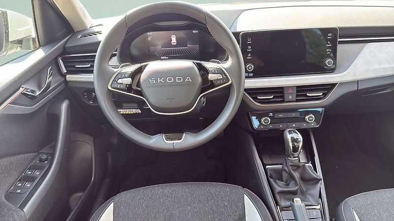 Škoda Kamiq Top Selection 1,0TSI 85kW DSG/ - fotka 15 z 24