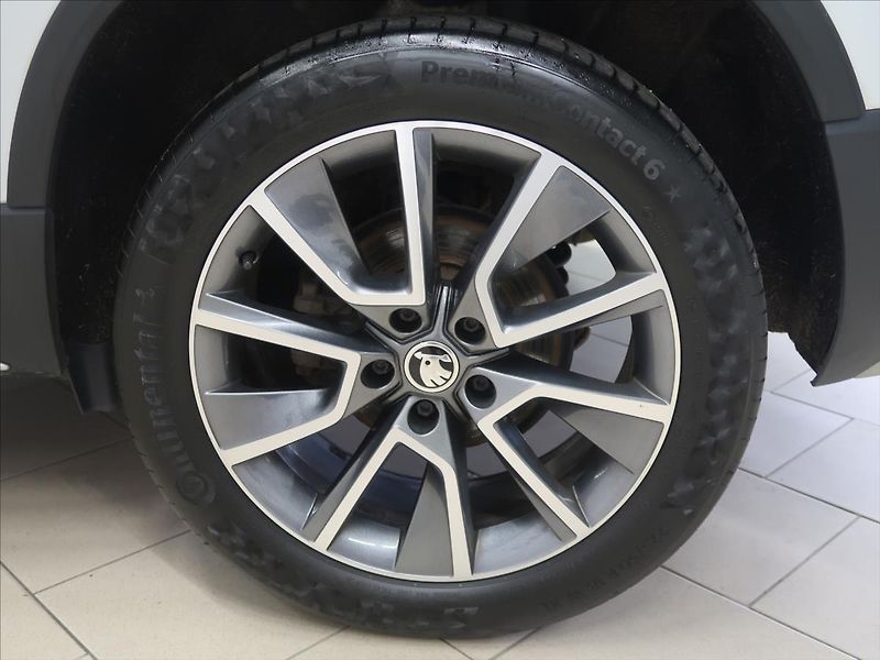 Škoda Karoq 2,0 TDI Scout 4x4 1.majitel - fotka 34 z 41