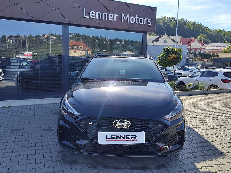 Hyundai i30 1.5 T-GDI/103kW N-Line DCT - fotka 2 z 36