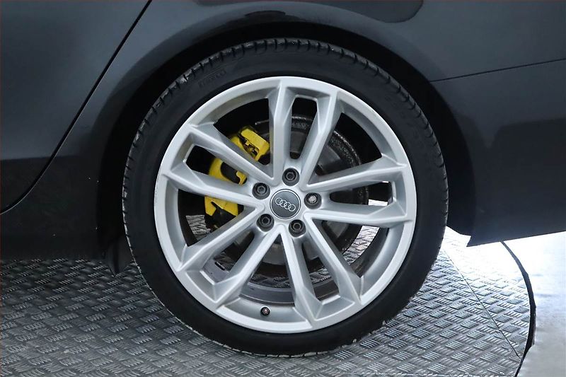 Audi A4 (2012) 3.0 TDI, 4X4, Automat - fotka 15 z 23